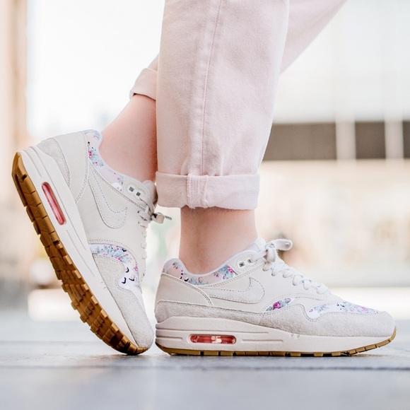 Nike Shoes - Brand New Nike Air Max 1 Special Edition Floral